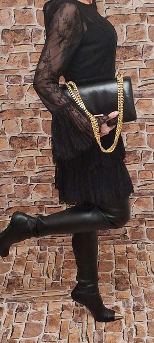 Zjawiskowa elegancka czarna koronkowa sukienka Marki Marciano by Guess