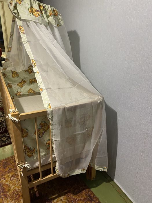 Продам детскую кроватку 0+
