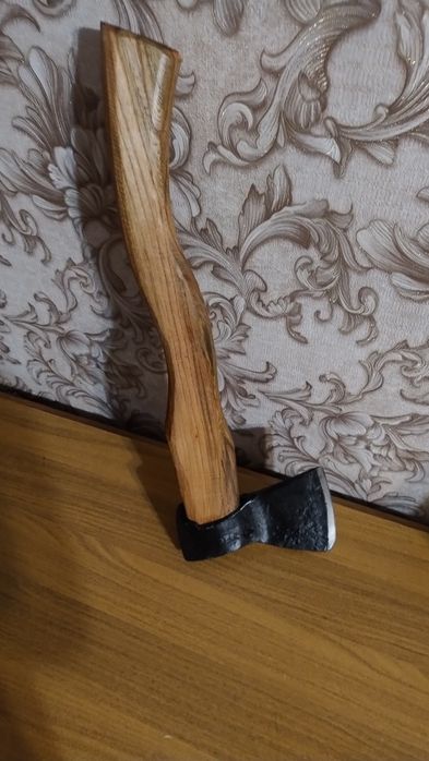 Средний коварный топор времён СССР