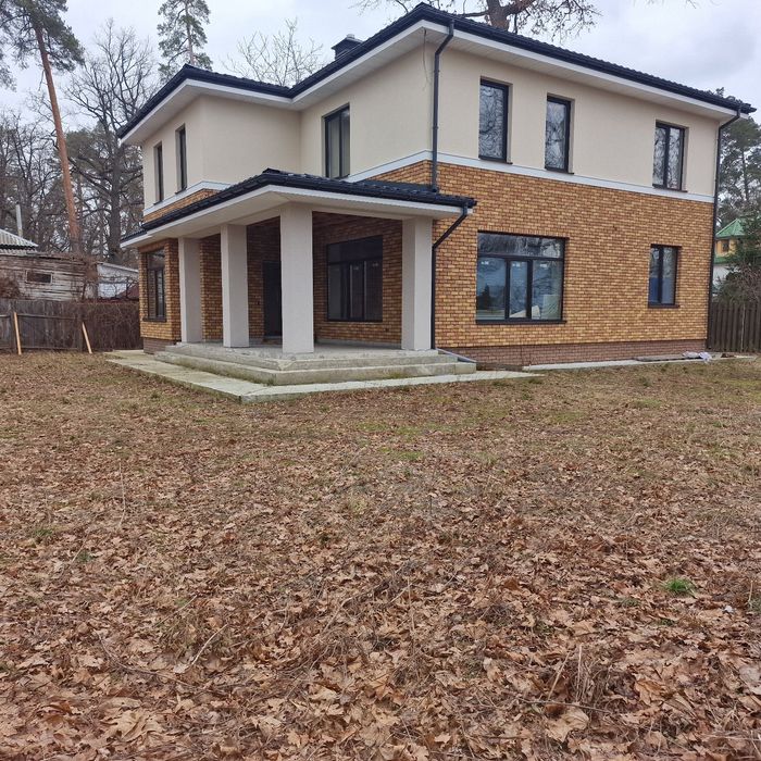 Сучасний котедж  у Пущі-Водиці.