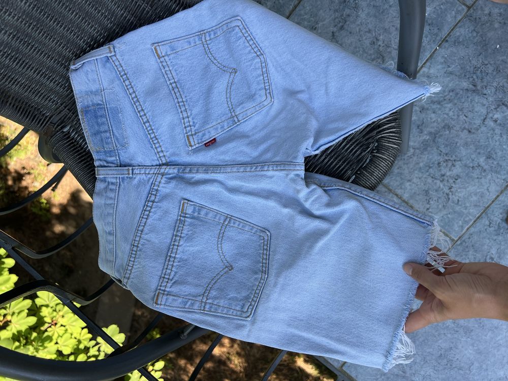 Вінтажні шорти Levis XS