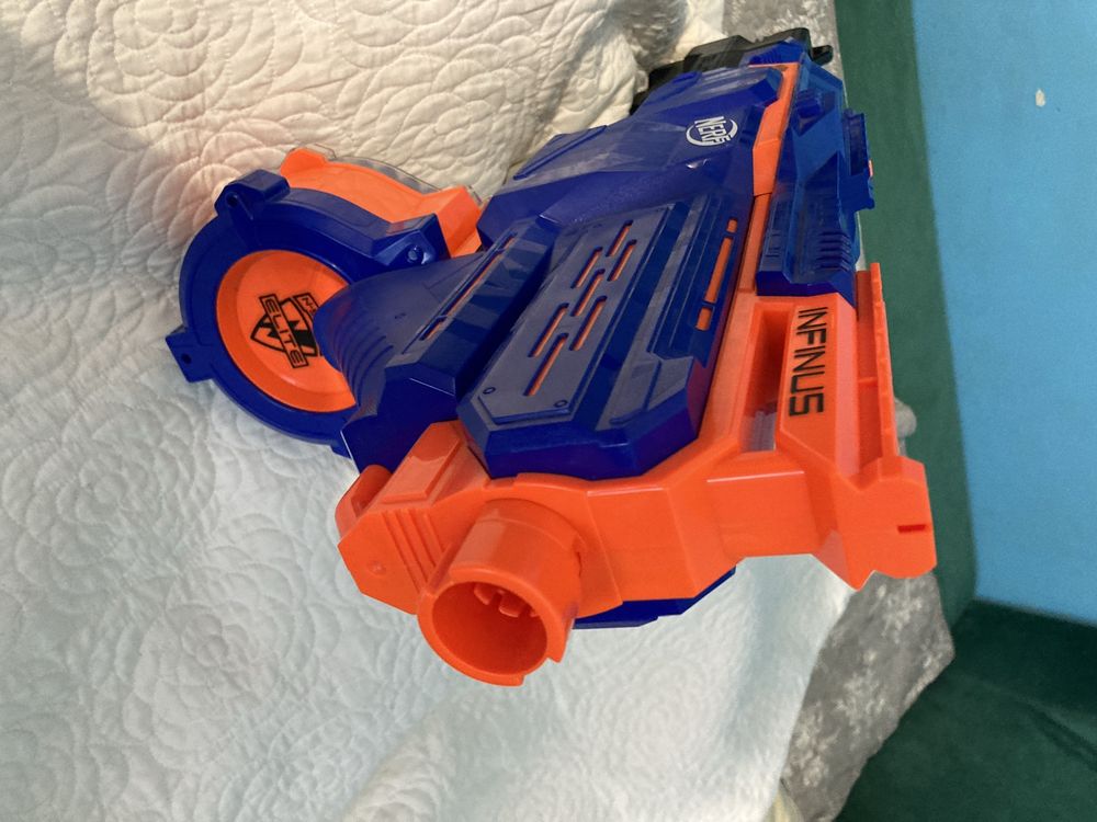 Pistolet Nerf infinus