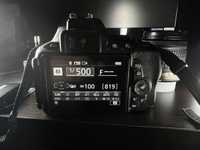 Nikon D5600 com 18-55mm +2 baterias