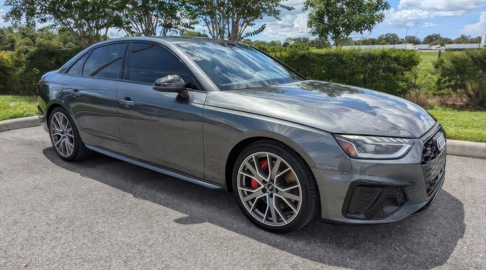 Audi S4      2020