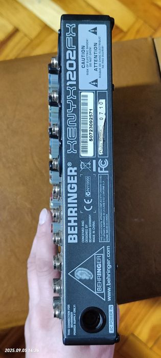 Мікшерний пульт Behringer XENYX 1202 FX