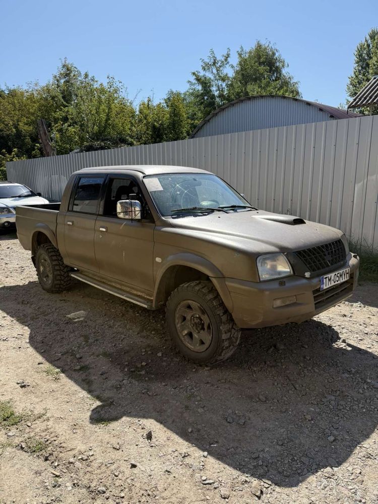 Mitsubishi L200 пикап авто для ЗСУ