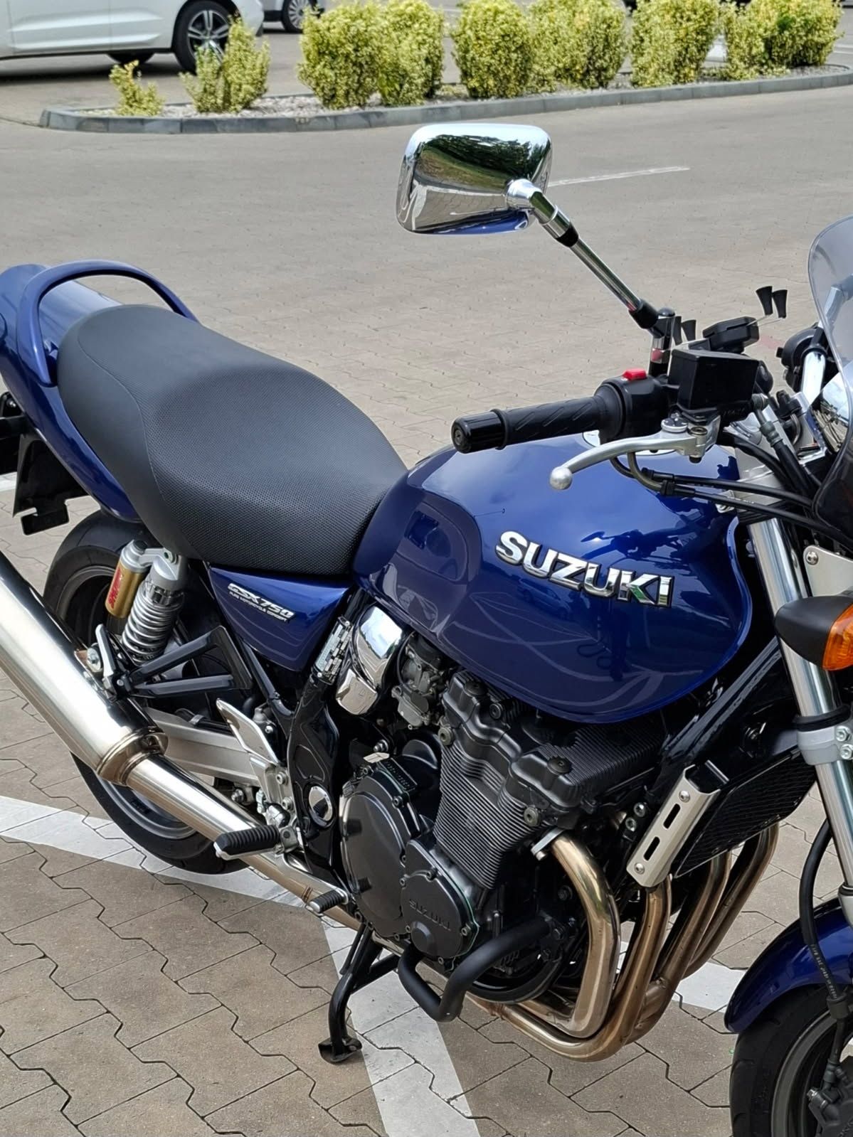 Suzuki Inazuma GSX 750