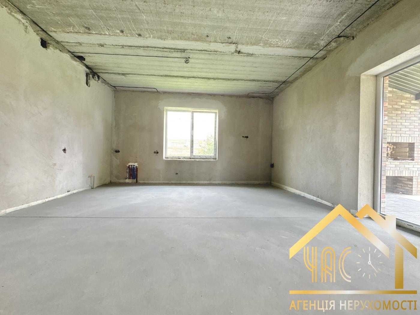 Продаж будинку 228м² з цокольним поверхом, гаражем, навісом та терасою