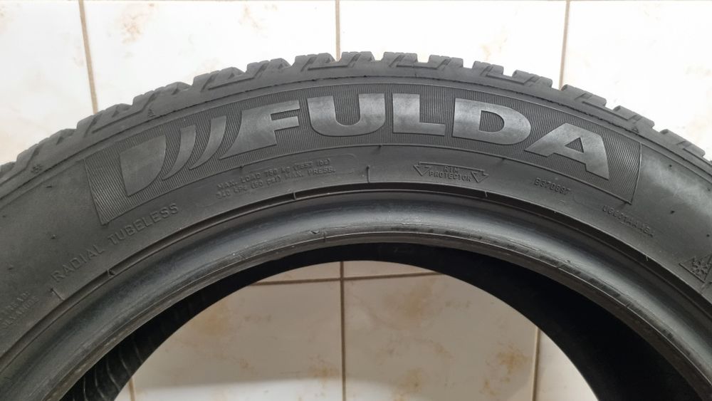 2 opony zimowe 215/55 R17 98V XL Fulda Kristall Control HP2