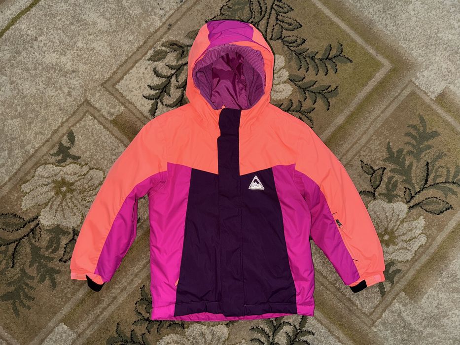 Дитяча гірськолижна куртка на 5-6 років