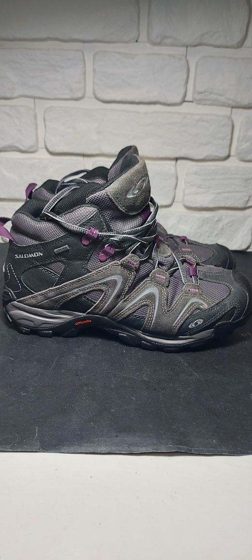 Salomon  38.   .