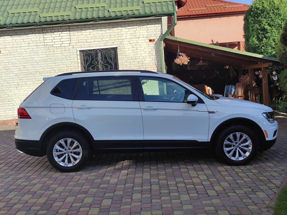 Volkswagen Tiguan,  2017