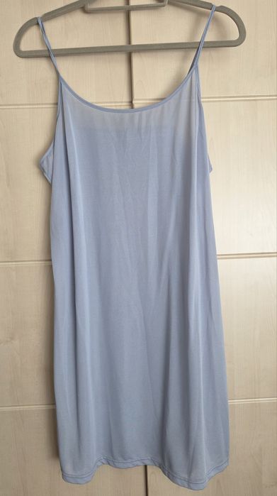 Sukienka rozmiar 44/46 fioletowa hafty