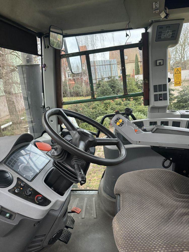 Ciągnik Claas Axion 830km