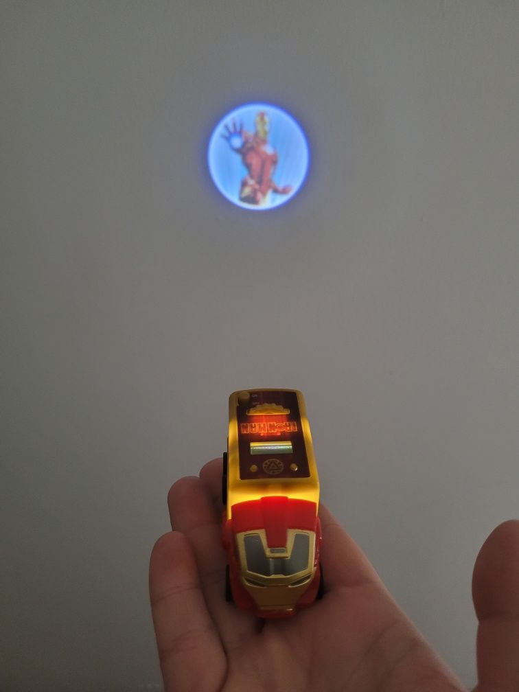 Zegarek dziecięcy dla dziecka z projektorem Avengers Iron Man samochod