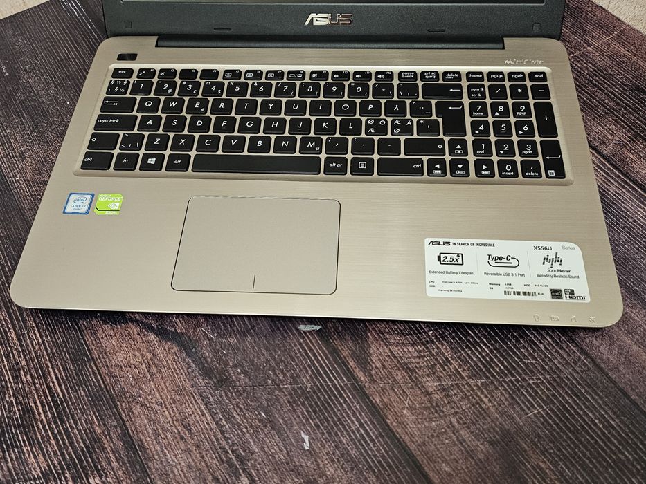 ASUS VivoBook X556UR (Core i5-6200U/8Gb/GeForce 930MX/SSD 1Tb/TN)
