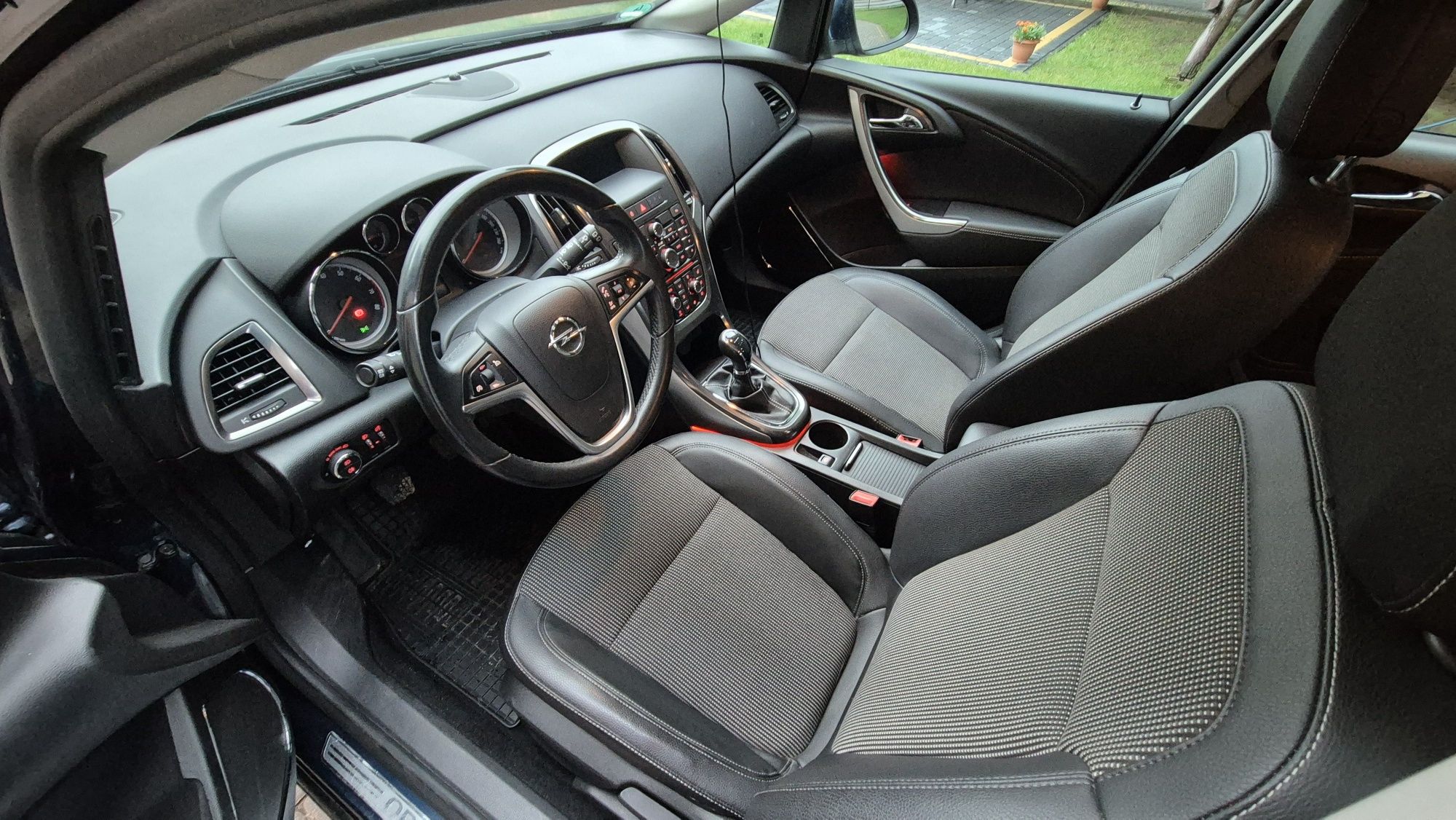 Opel Astra J 1.4 140KM #HAK#prywatnie