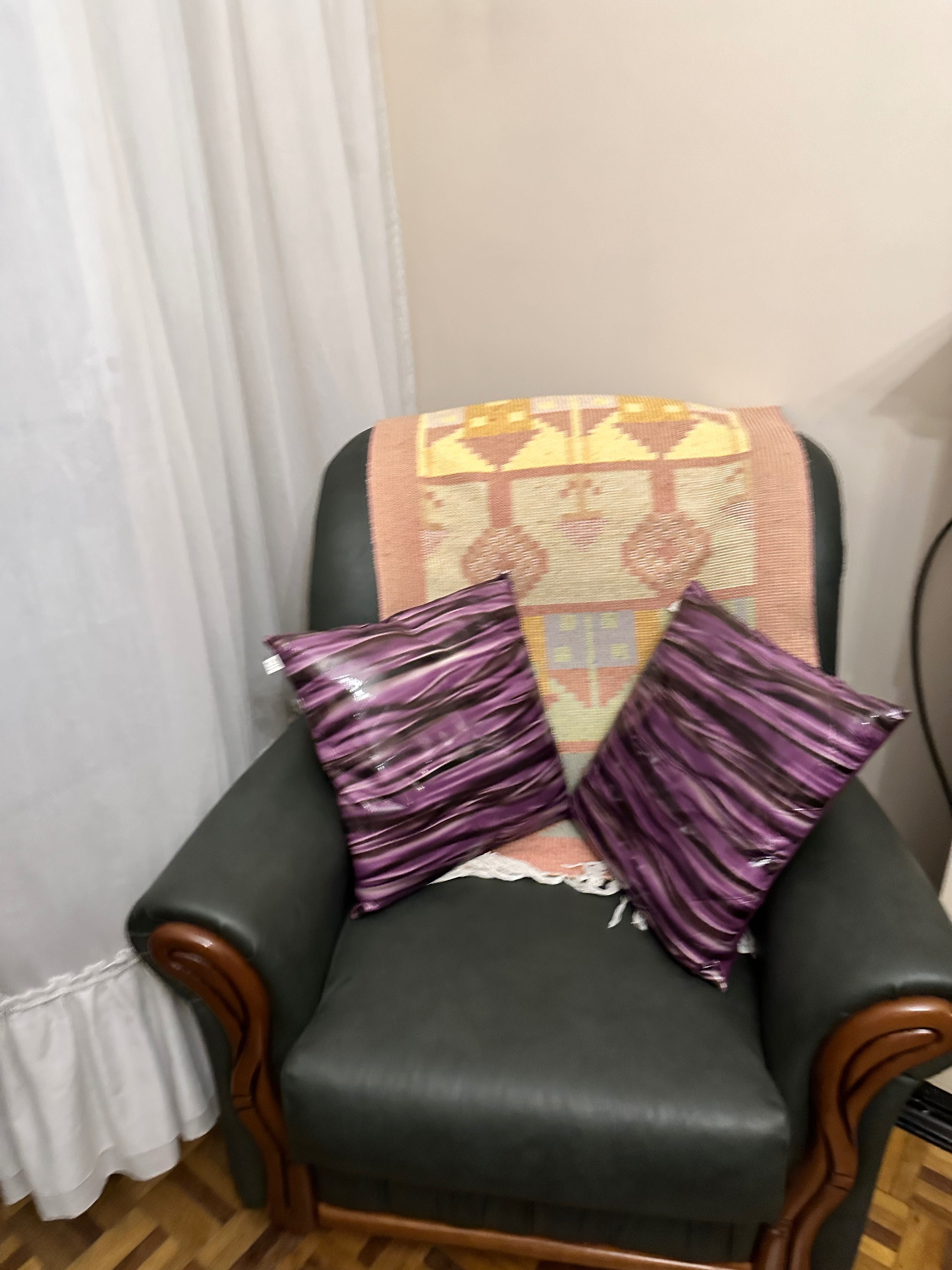 Excelente terno sofas