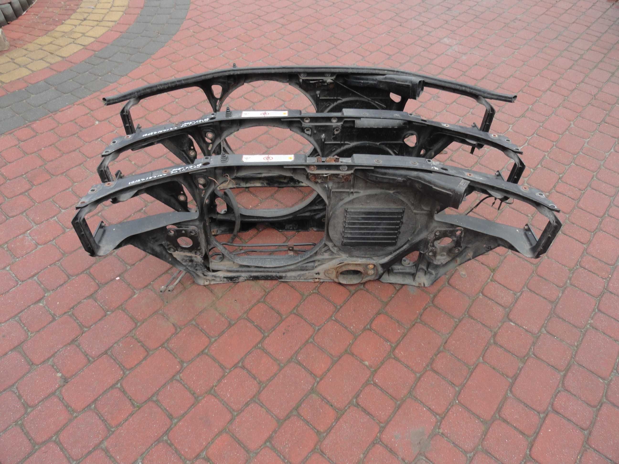 Audi A4 B5 1,6 1,8 1,9TDI Pas przedni