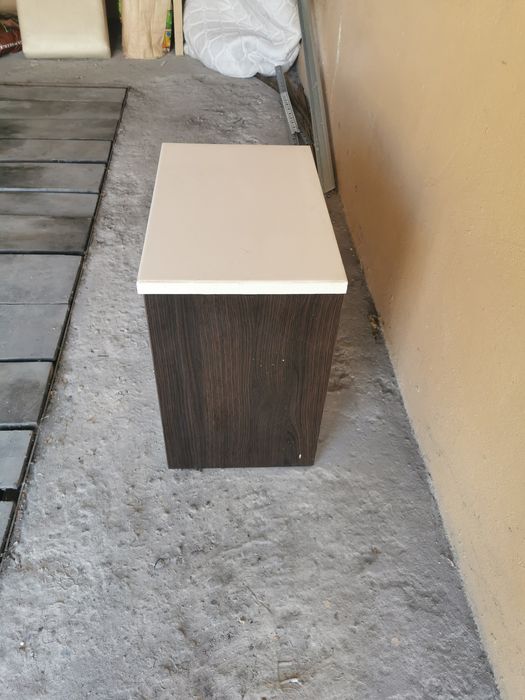 Szafka wisząca do łazienki