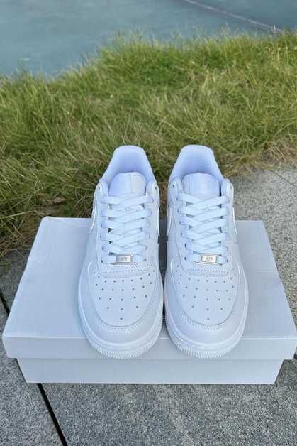 Tênis Nike branco, tamanho 39