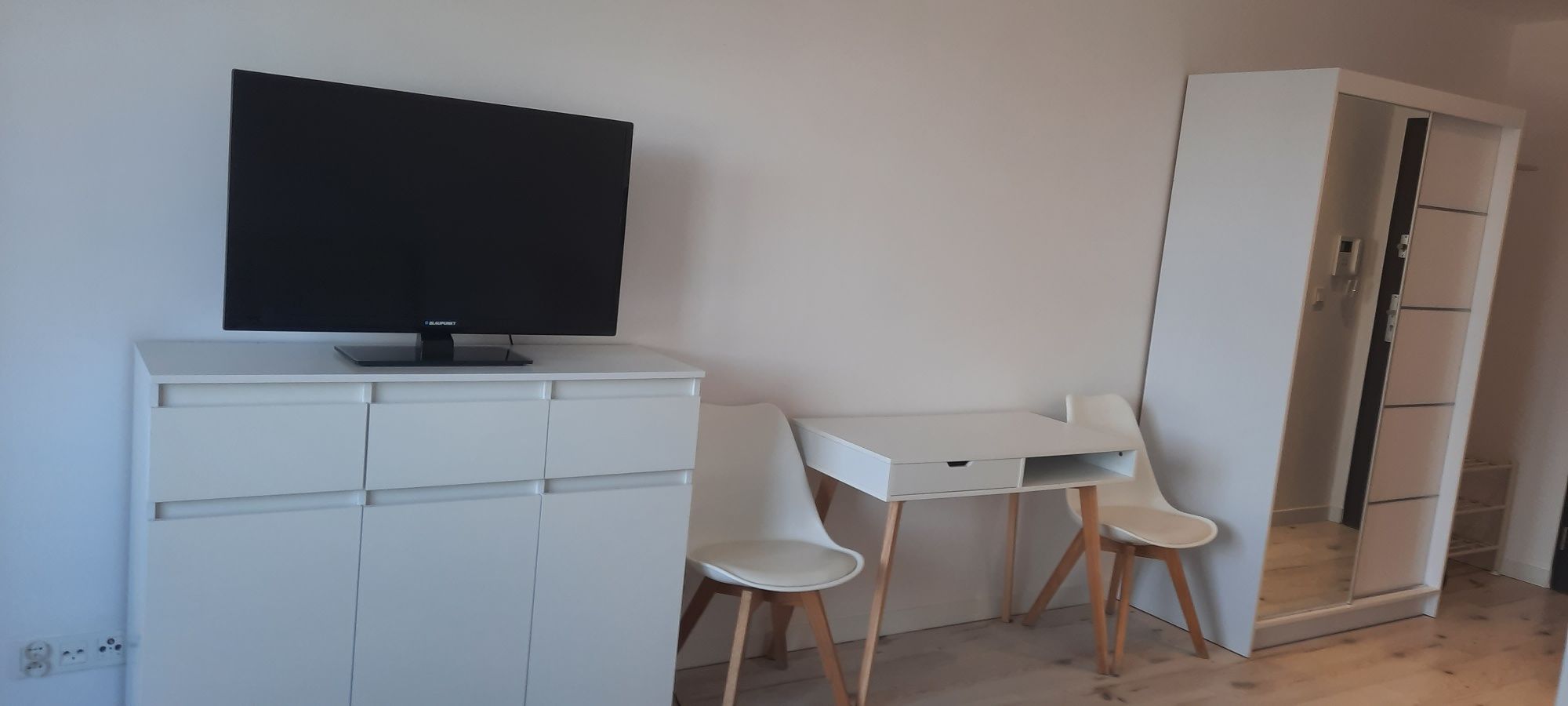 Do wynajęcia nowa kawalerka z balkonem