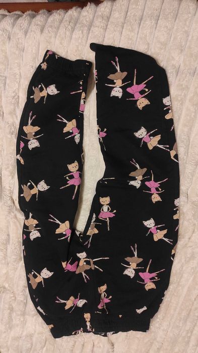 Uroczy komplet dresowy dla dziewczynki