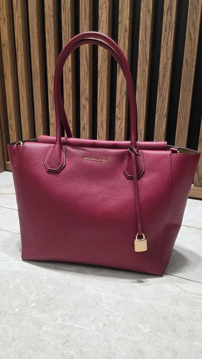 Шкіряна оригінальна сумка  Michael Kors