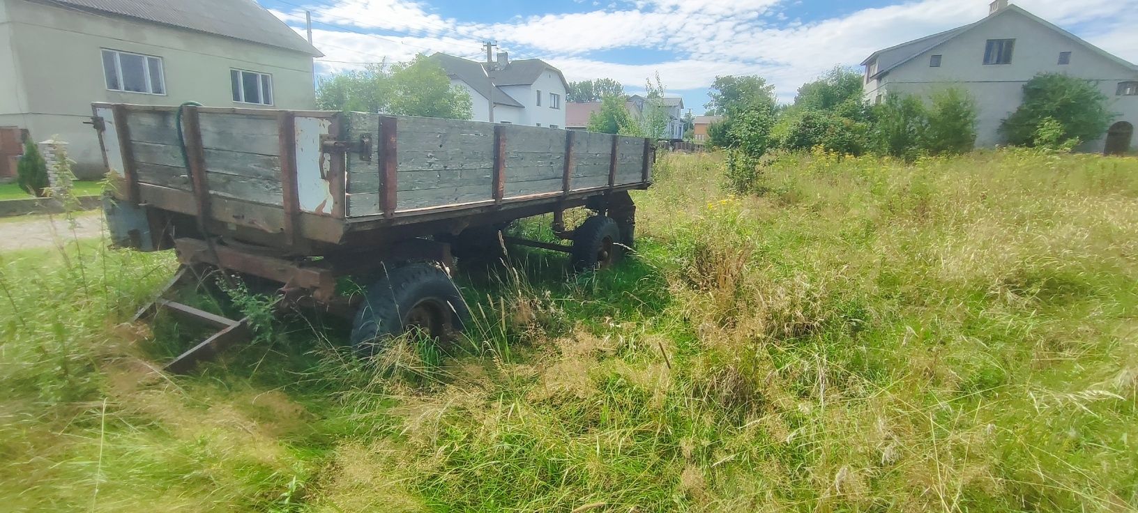 Продам трактор Т-40 АМ з Причепом , плугами та Культиватором