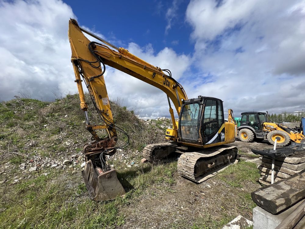 JCB JS130 łyżka skarpowa skrętna