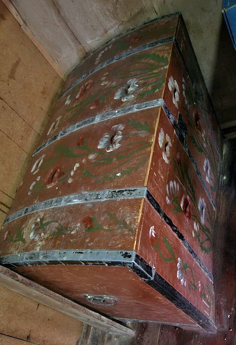 Pojemny kufer / skrzynia