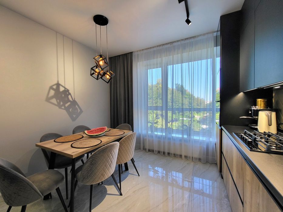 Продається Шикарна 2 кімната квартира в центрі міста.