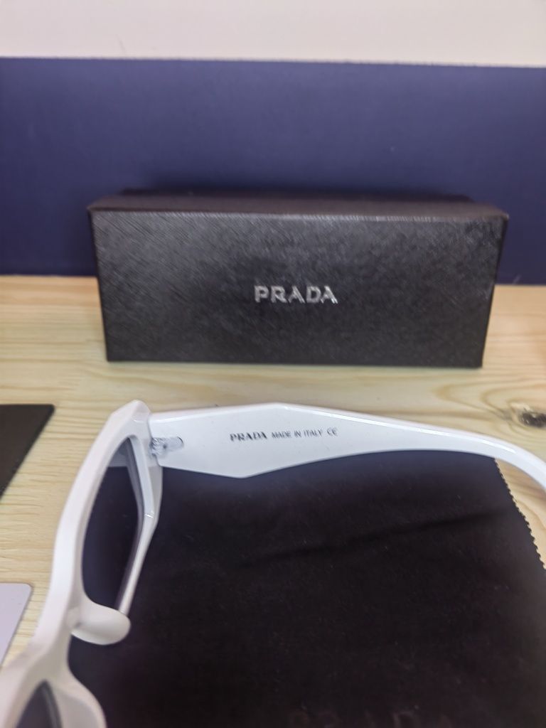 Prada okulary przeciwsłoneczne unisex białe