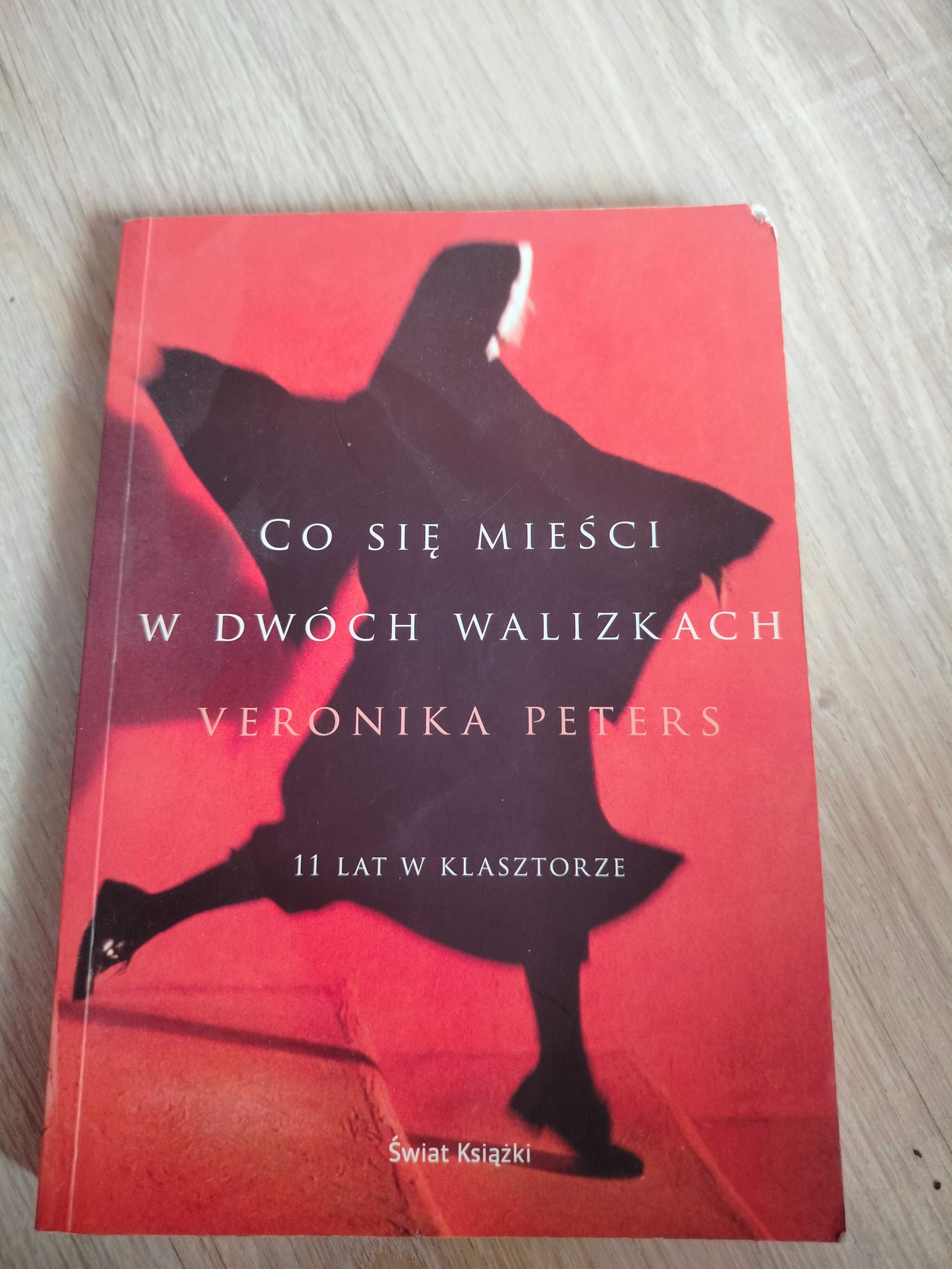 Książka "Co się mieści w dwóch walizkach"