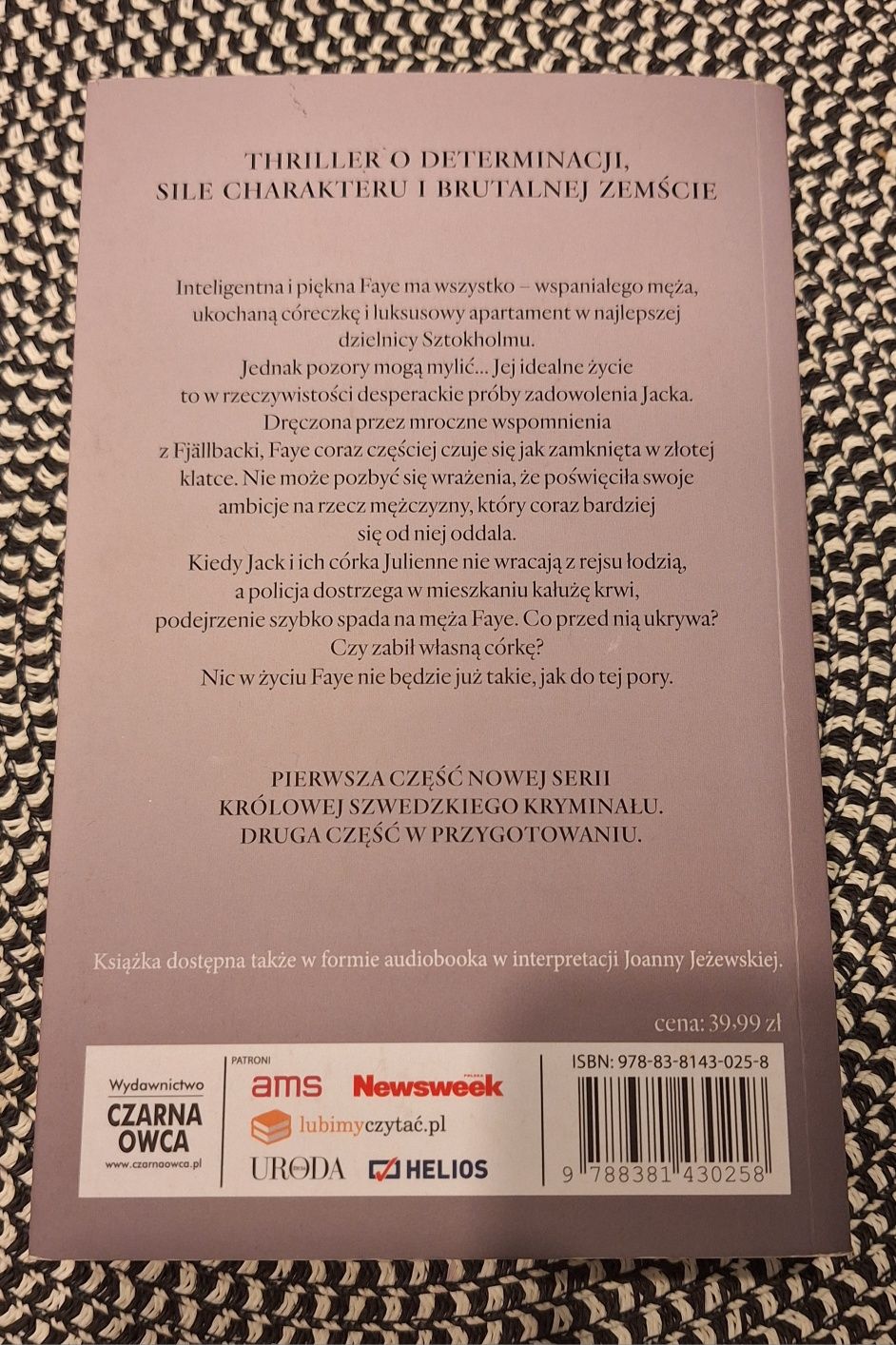 Złota klatka Camilla Läckberg
