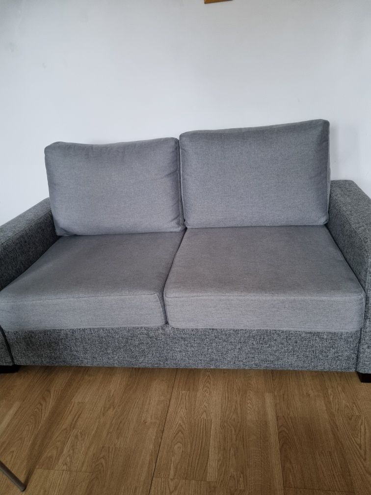 Sofa z rozkładanym łóżkiem