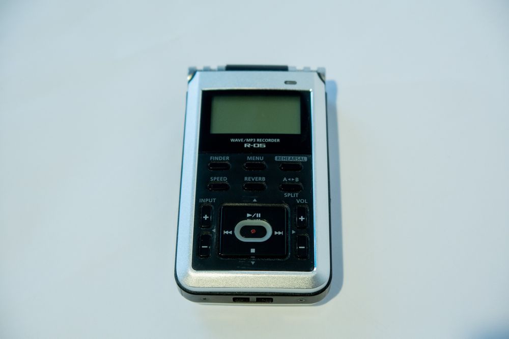 Диктофон ROLAND R-05