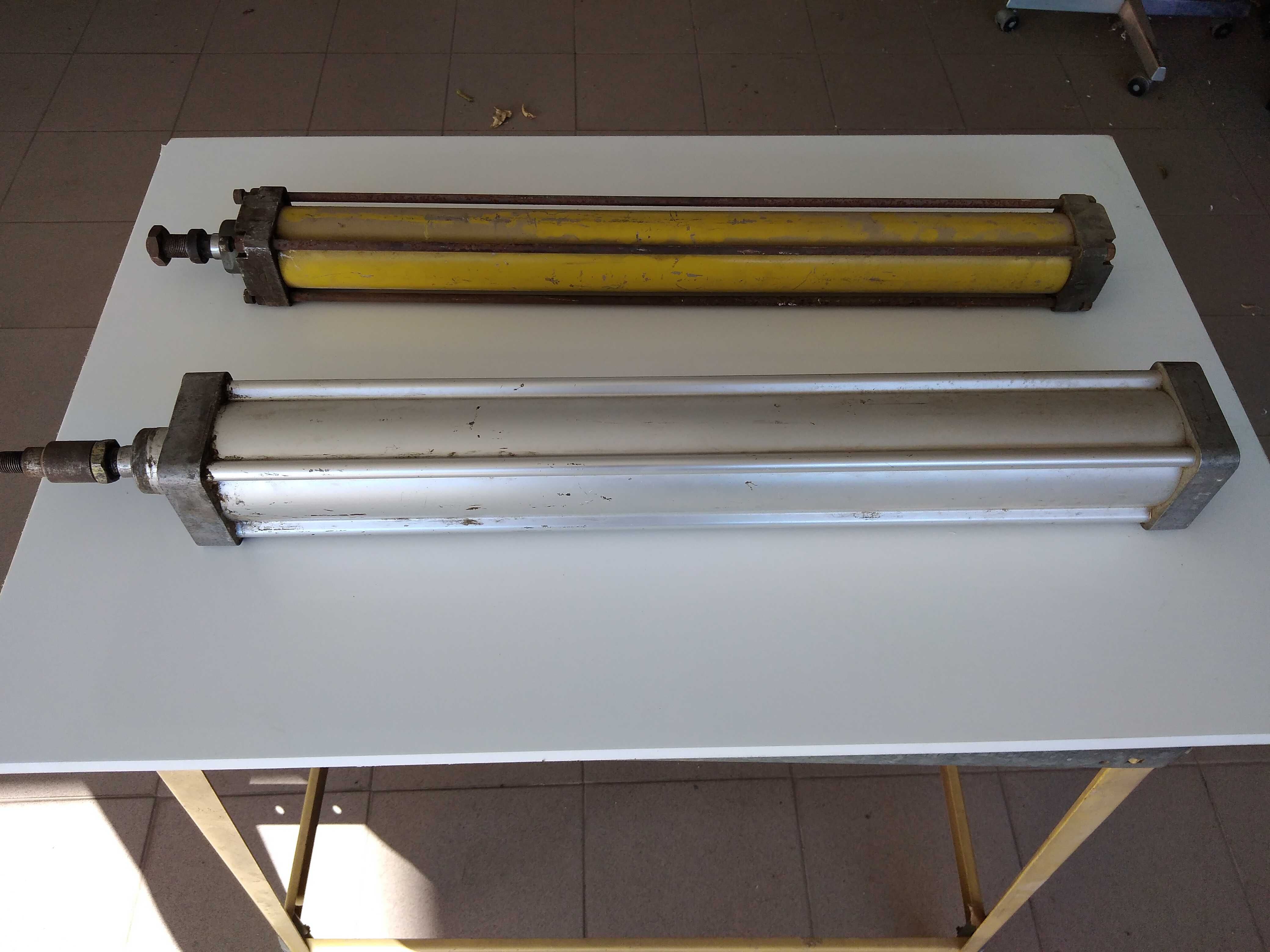 Cilindros Pneumáticos 60cm de comprimento
