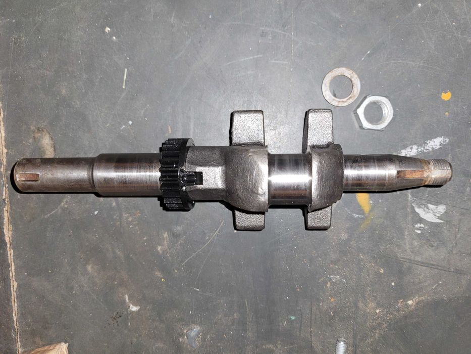 Wał korbowy do silnika kosiarki briggs&stratton B&S