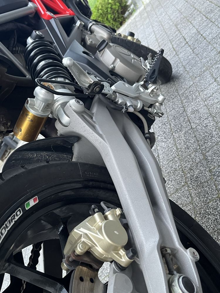 Aprilia Dorsoduro Factory