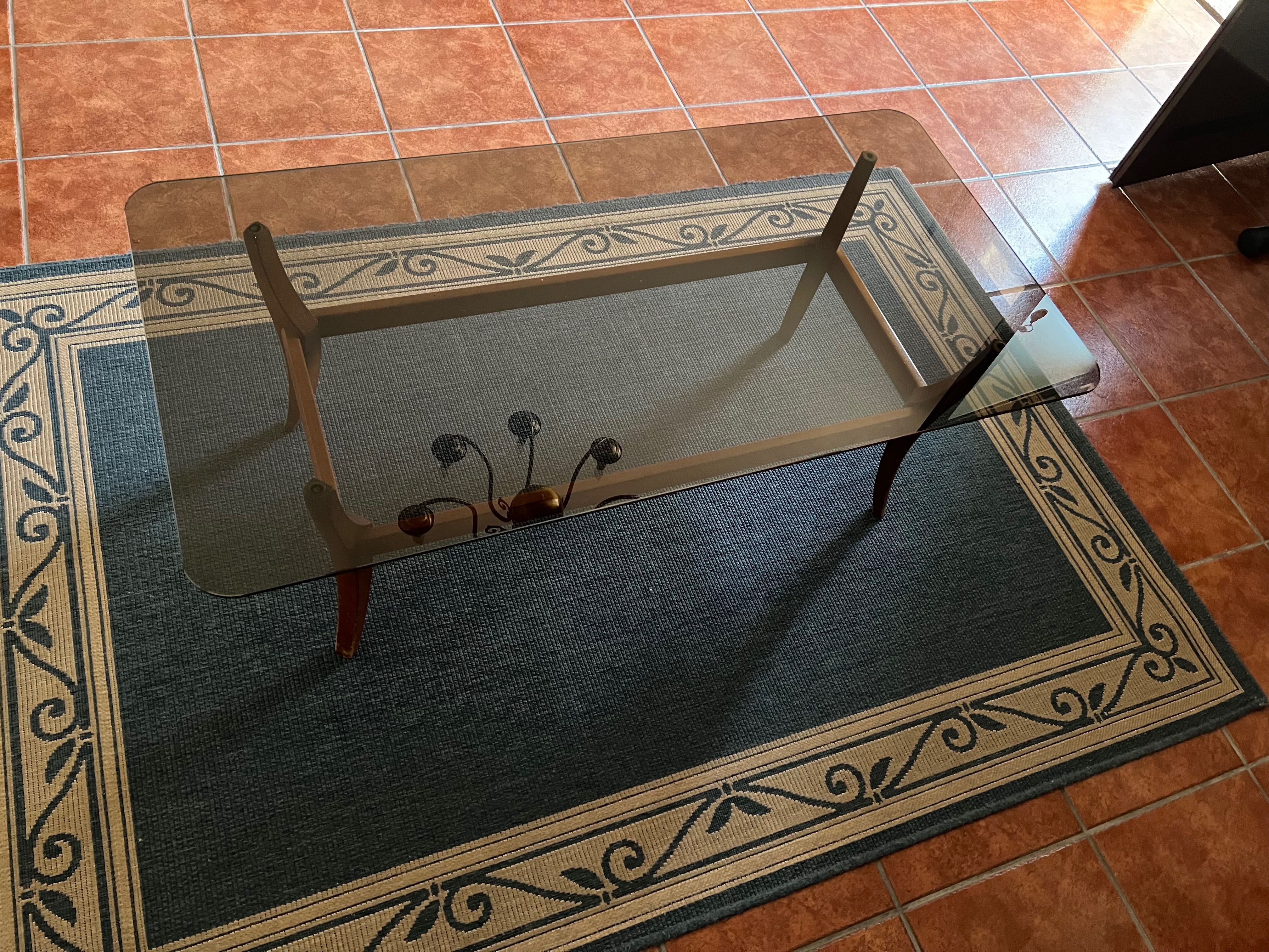 Mesa de sala em vidro