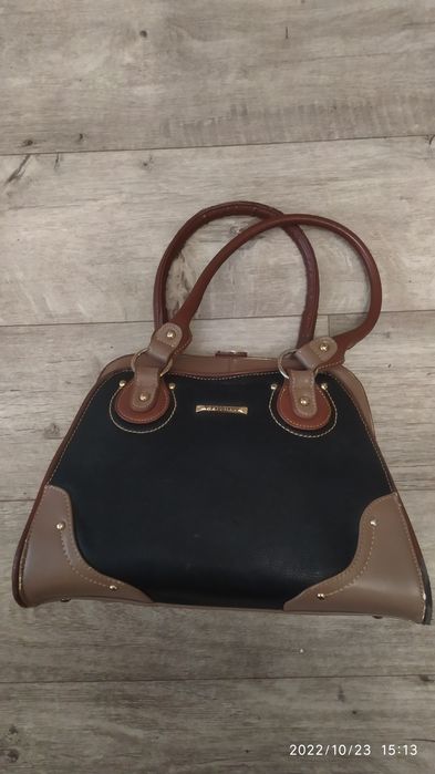 Продам женскую сумку