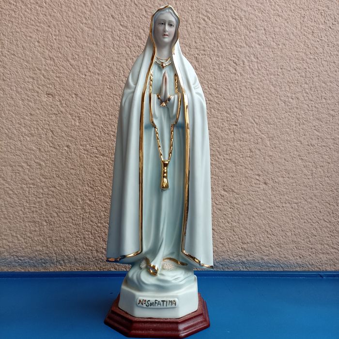Imagem Nossa Senhora de Fátima em porcelana biscuit fina portuguesa