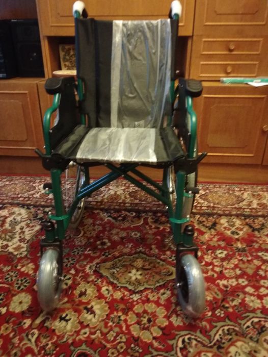 продам кресло инвалидное новое в упаковке