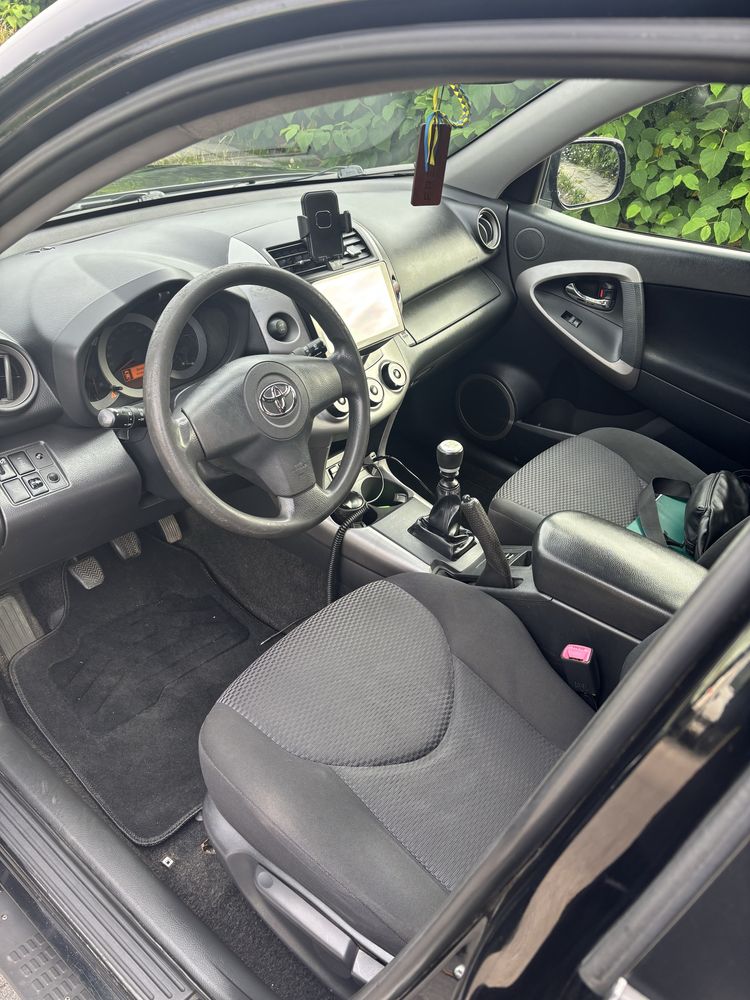 Toyota RAV-4 2.2 D 4x4 Właściciel/Hak/Box