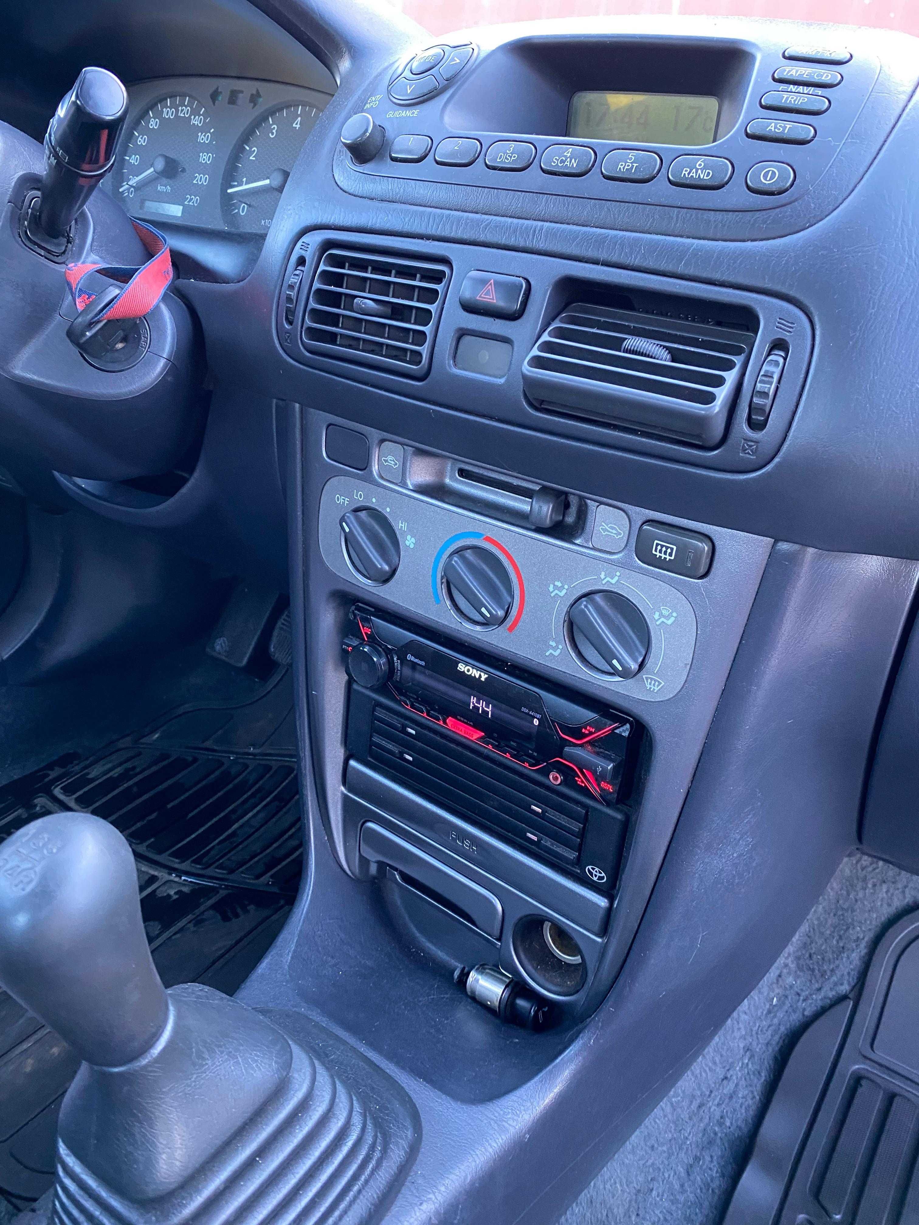 Toyota Corolla 1.4 vvti E11