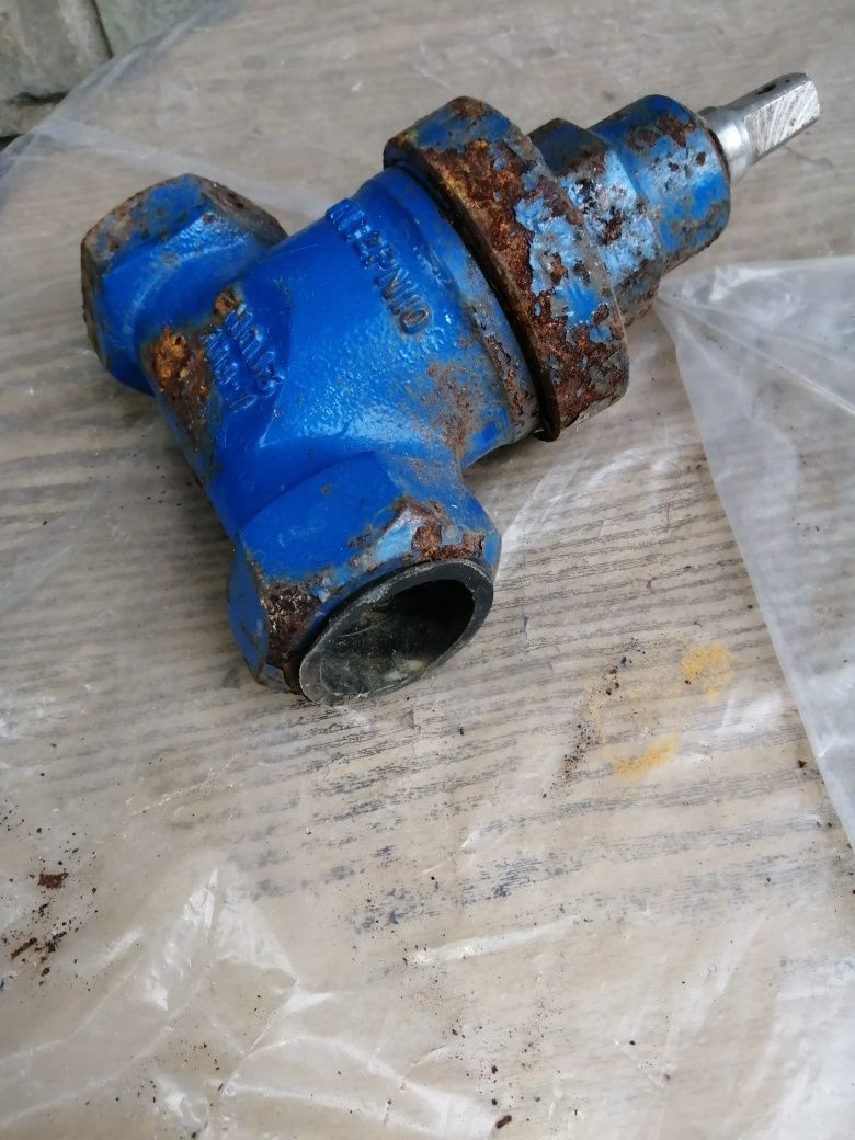 Zasuwa zawór gwintowana DN 25-32 PN 10/16 EODROL WAŁCZ