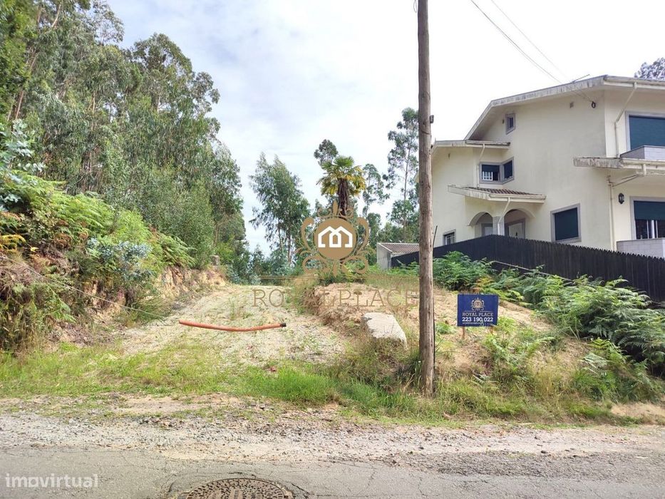 Terreno para construção com 3 168 m2 em Lobão
