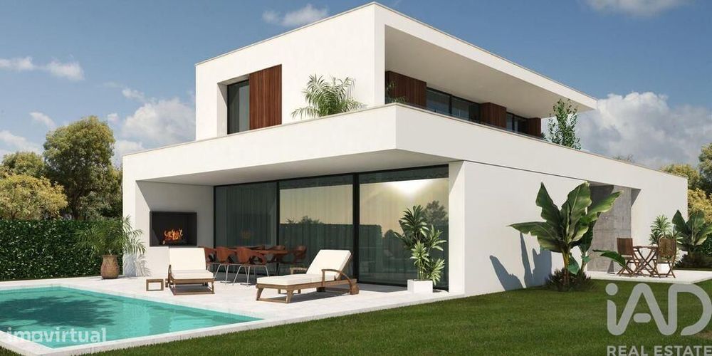 Casa / Villa T4 em Caldas da Rainha - Nossa Senhora do Pópulo, Coto e