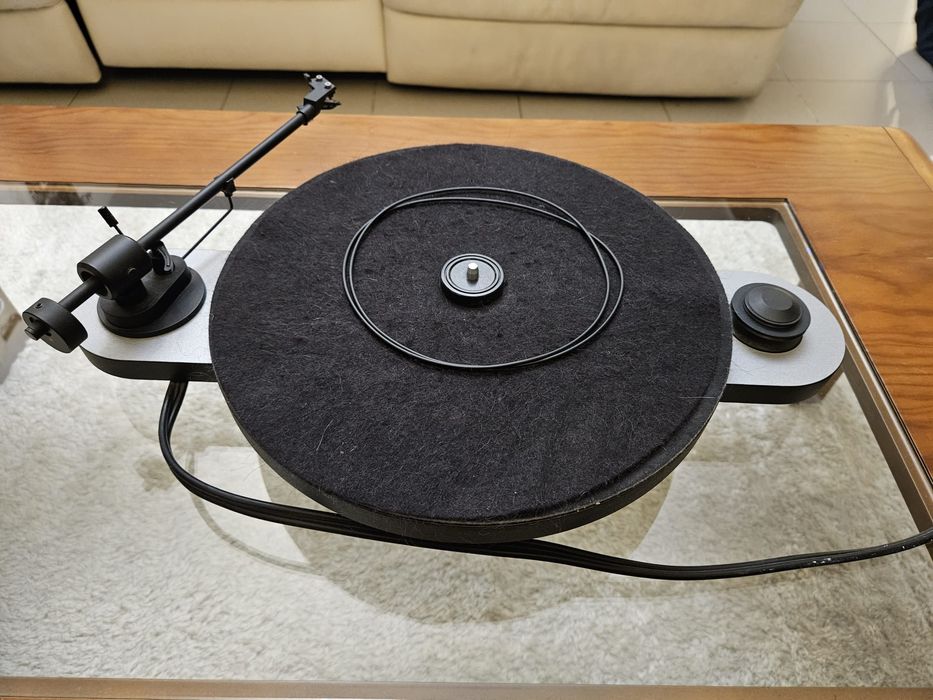 Gira discos+ amplificador + colunas